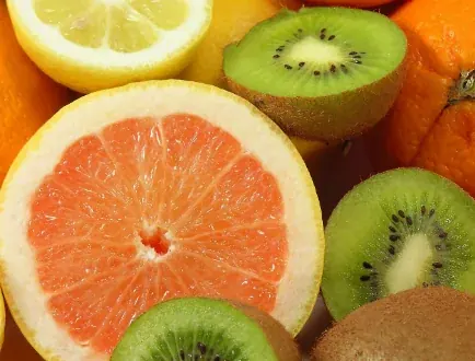 Citrus fruit and kiwi, everyday foods that supply vitamins alongside a supplement routine